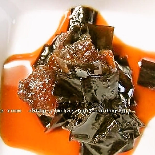 【 お鍋の後のﾀﾞｼ昆布で 昆布の梅佃煮 】