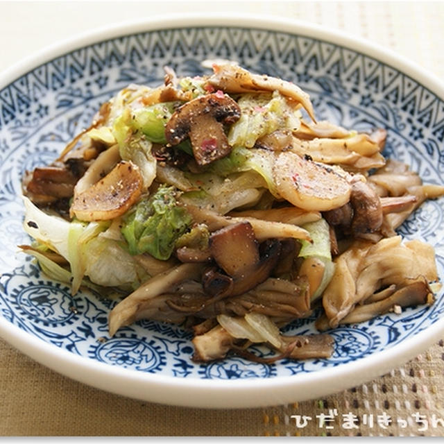 簡単■レタスとキノコのオイスター炒め■ﾀｯﾌﾟﾘ食ﾍﾞﾚﾙ(´・ω・`)ゥィ