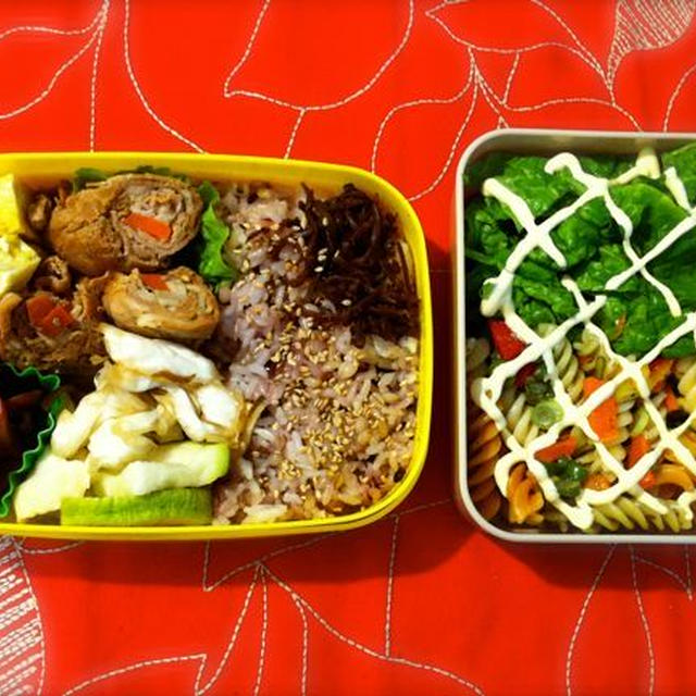 豚肉巻の照り焼き弁当＋パスタサラダ。