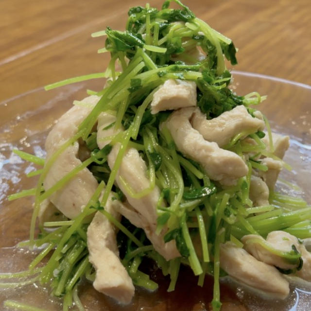 鶏むね肉と豆苗のにんにくだれ