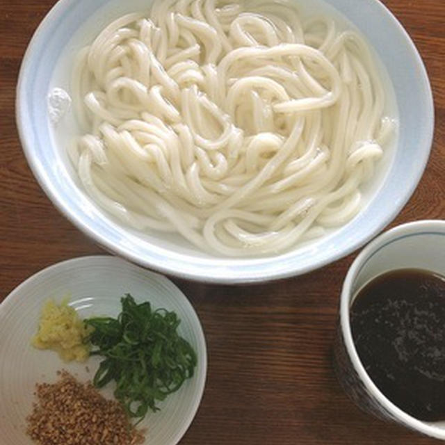 朝の麺は「釜揚げうどん」