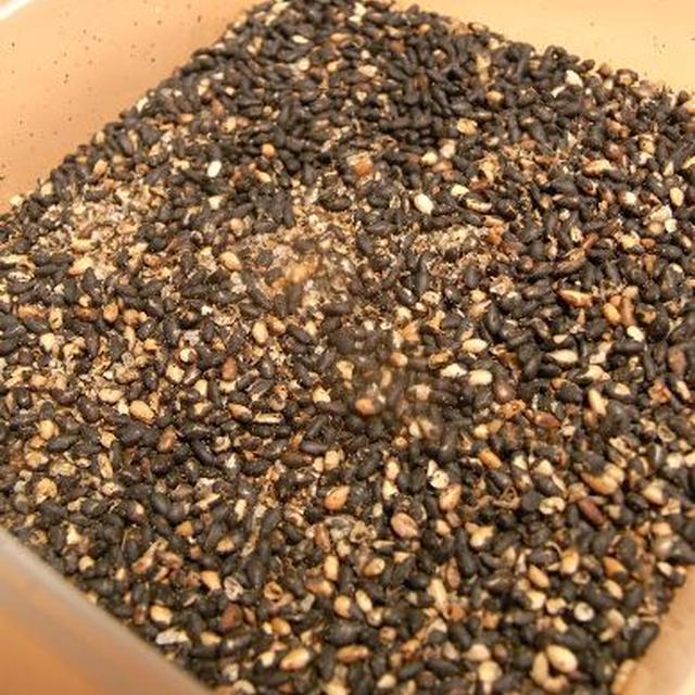 万能！自家製黒ごま塩｜味噌汁に大葉を