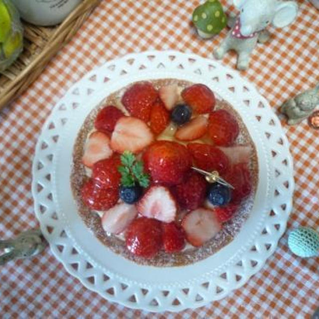 イチゴたっぷりタルトと、ミルリトン作りました！