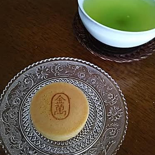 8月