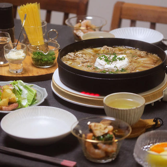 【献立】白菜と豚肉のカマンベールチーズ鍋と、焼きかぶと海老のマリネと、シーザーサラダなど。～九州、夏日（おい11月だぞ）～