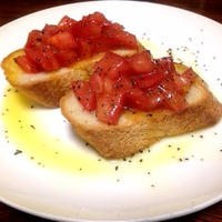 パンとトマトで簡単おつまみ！ブルスケッタの作り方