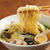 白菜たっぷり、にんにくラーメン