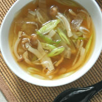 ねりスパイスで簡単！野菜たっぷりヘルシー生姜スープ。