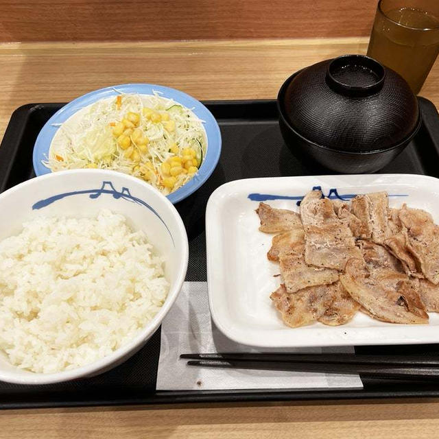 豚カルビ焼肉定食を食べる 〜松屋〜