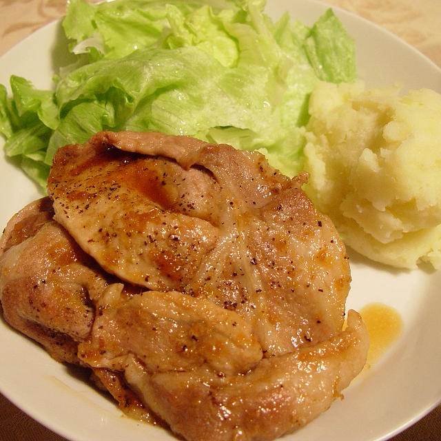 かもめ食堂・生姜焼き定食