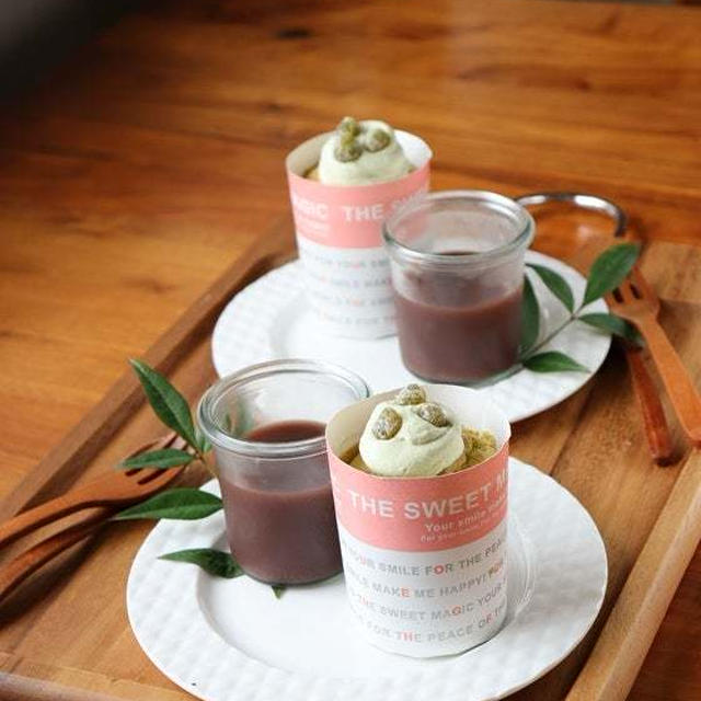 抹茶のカップシフォンケーキ と 水ようかん。