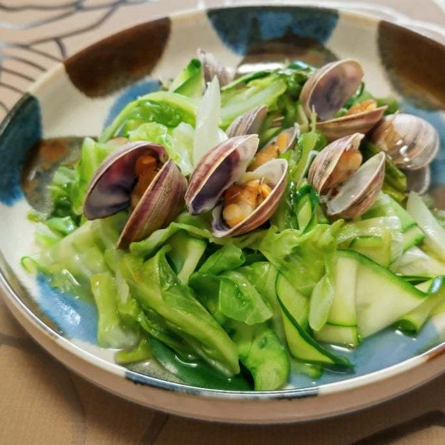 シオフキ貝と野菜の蒸し煮