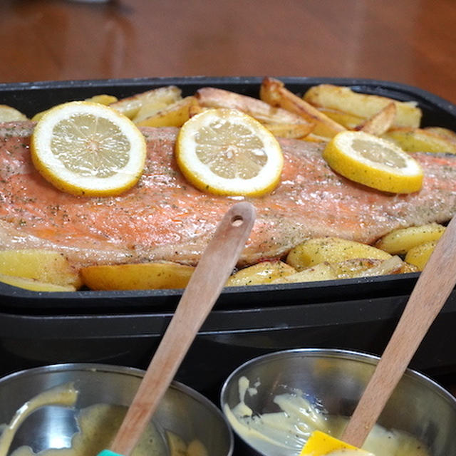 鮭の半身を使った豪快レシピ【鮭のレモンバター焼き】の作り方