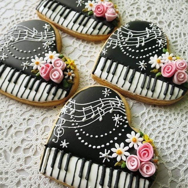 ピアノのアイシングクッキー