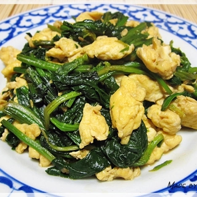 冬野菜を食べよう！　＜ほうれん草と卵のバター醤油炒め＞
