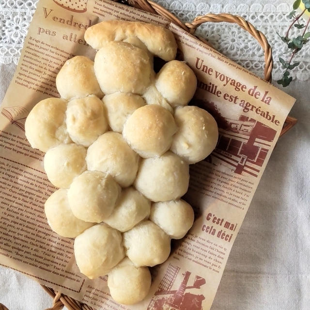 見ても食べても楽しい♡『ぶどうのかたちのちぎりパン』を可愛い姪っ子に。