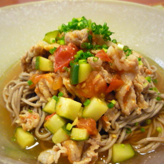 冷たい麺類②トマトと豚しゃぶのピリ辛蕎麦　そして水羊羹