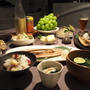 早くも秋の気配！さつまいもご飯と秋刀魚の夜ごはんと、テーブル天板の修理