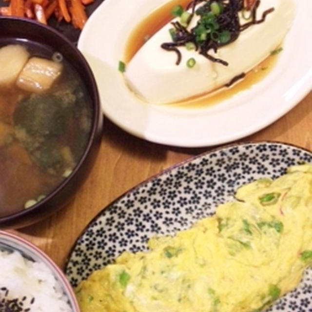 [ごはんとおかず]セロリの葉のオムレツとか