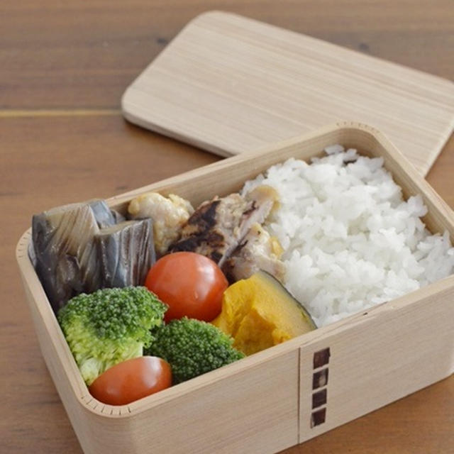 【お弁当３種、とグリーンシティ　シンガポール】