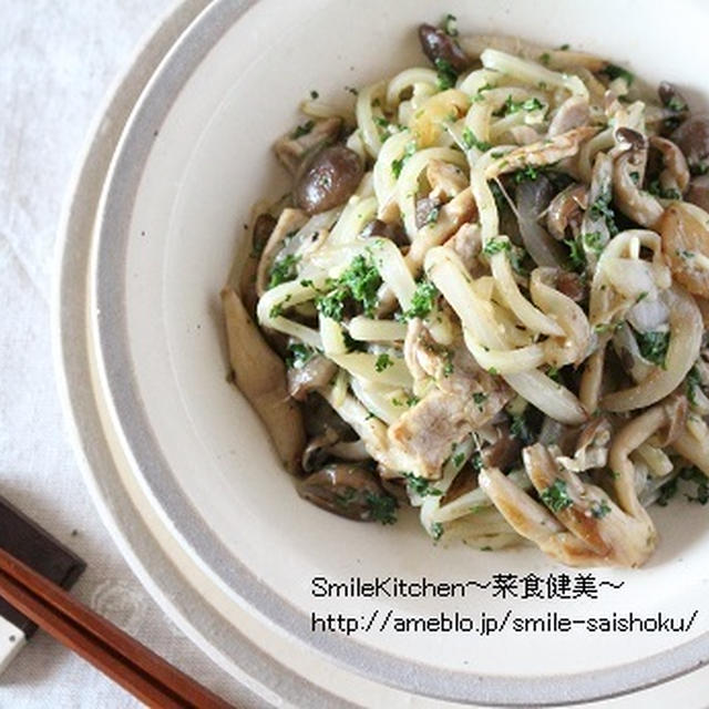 昨日のお昼ごはん【野菜と豚肉のアンチョビ焼きうどん】＆徹子のくだらない話