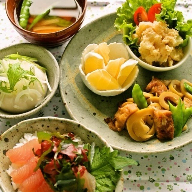 ピリ辛塩麹漬けマグロ丼