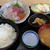 新崎にある「お食事処たかはし」のお刺身定食とタレかつ丼がが美味しかった♡
