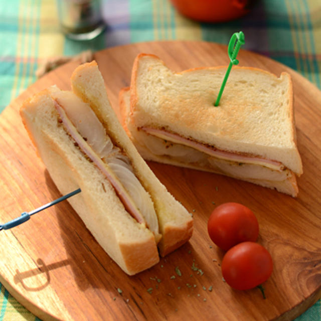 春サンド【オレガノ風味の新玉ねぎ×ハムチーズサンド】。*スパイスブログ