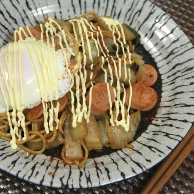 50円でガッツリ♪白菜ソース焼きそば