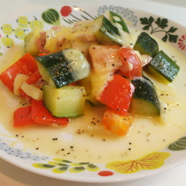 【夏野菜とハムのチーズ焼き】