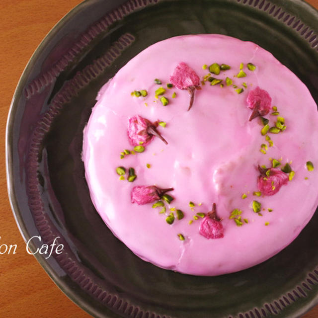 泡立てなくても簡単♪薄力粉で作る桜のお花見ケーキ