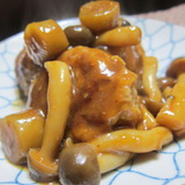 「肉団子と牛蒡とキノコの味噌煮込み」