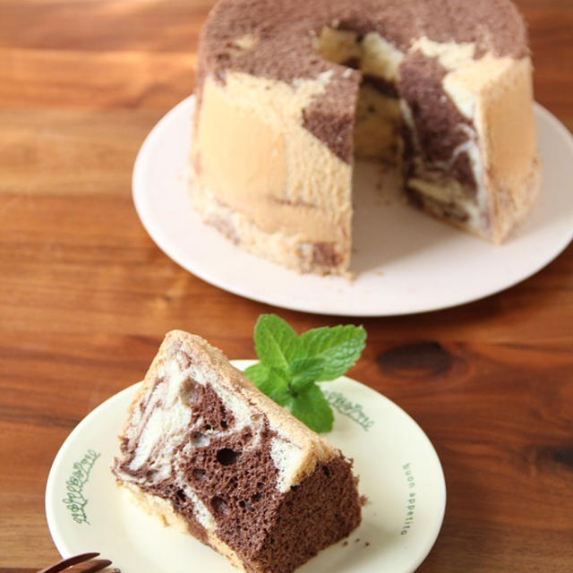 ココアのマーブルシフォンケーキ。