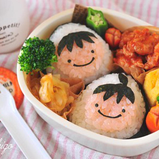 貼り付けおにぎりさんのお弁当
