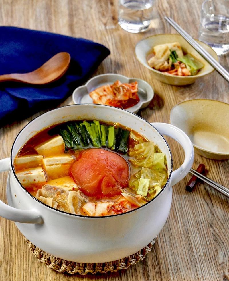 【レシピ】スープが美味しい♪トマトみそキムチ鍋