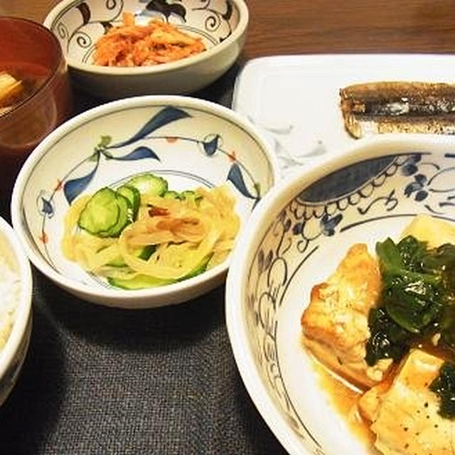 お犬様＆豆腐とホウレンソウのあんかけ