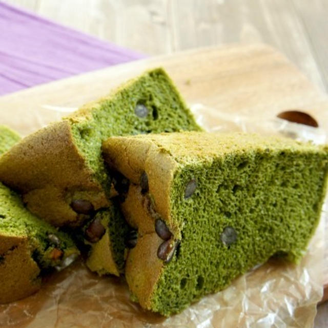 抹茶のシフォンケーキ