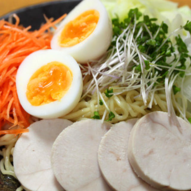 ピリ辛な広島つけ麺