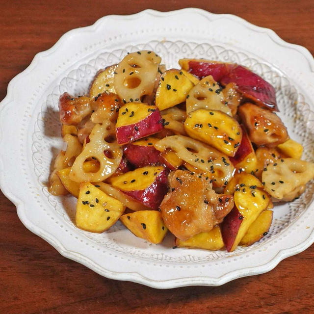 食感と甘じょっぱさでやみつき！鶏肉とさつまいも れんこんの甘酢炒め