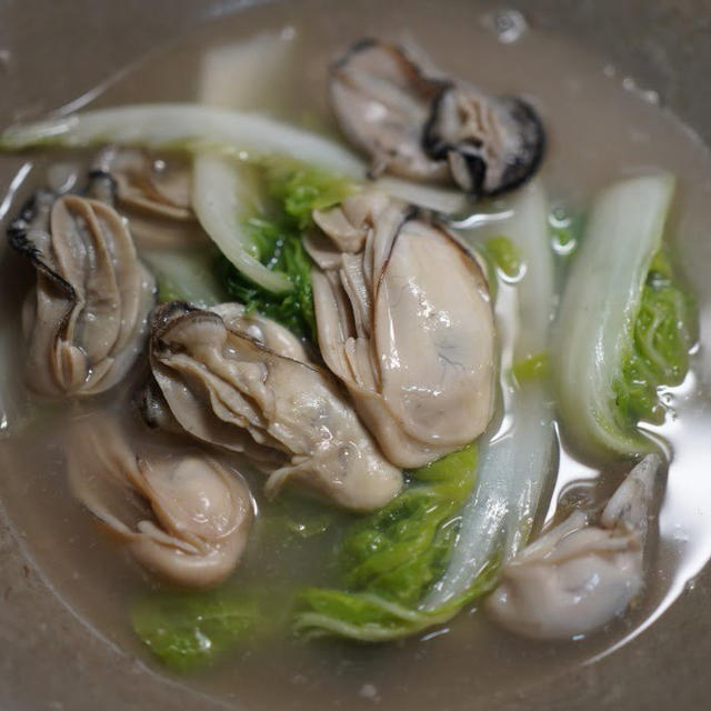 すごいシンプルなくたくた白菜と牡蠣のスープ煮