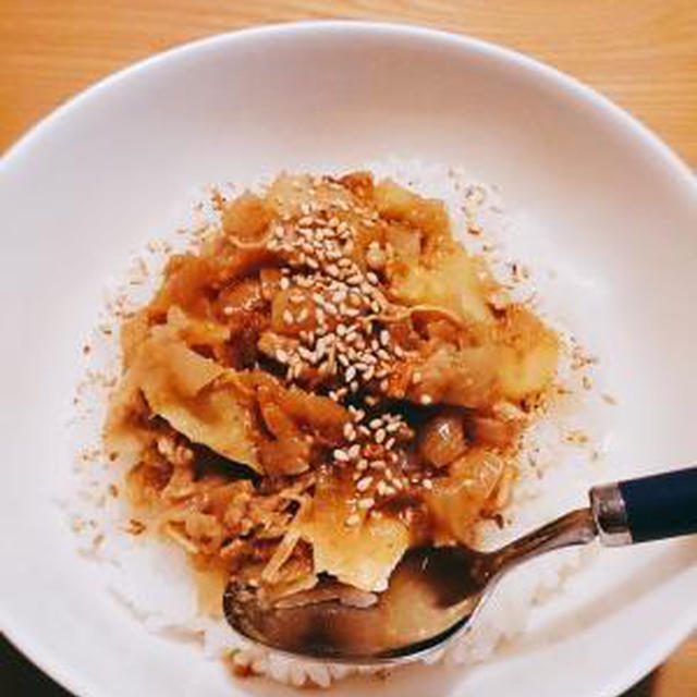 ツナとジャガイモの麻婆丼♪黒ごま食パン♪