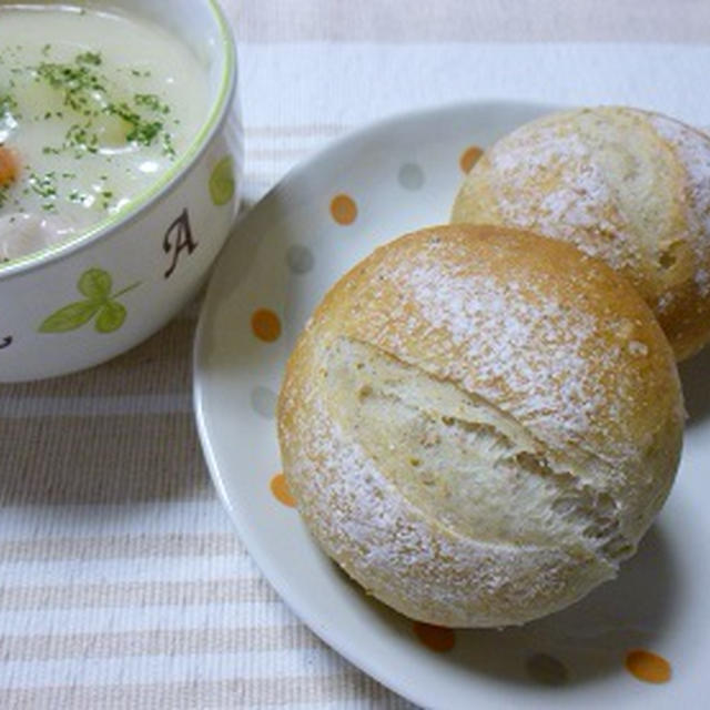 全粒粉入りプチパン！