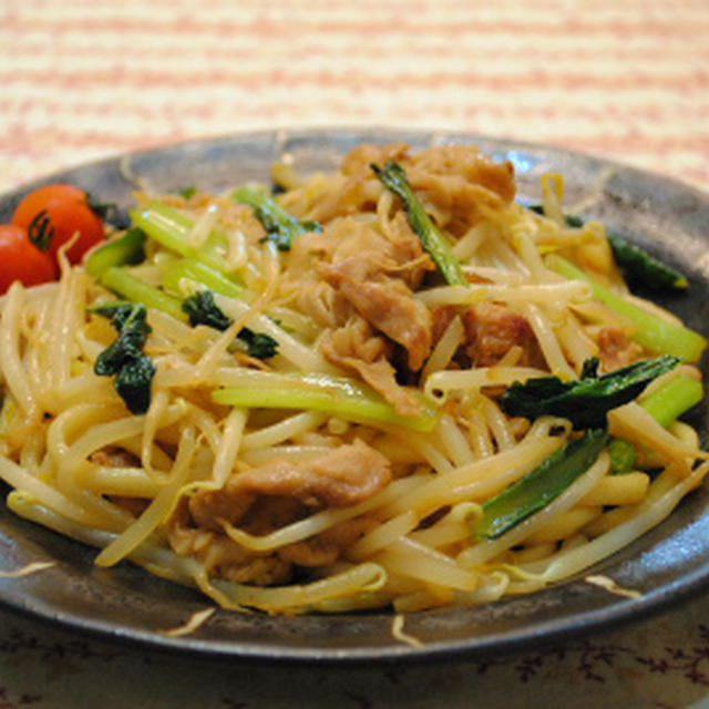 あっさり！コクうま！ 小松菜と豚肉の バターポン酢 和風焼うどん ☆