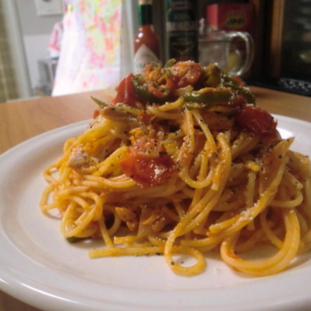 ツナと新玉ねぎのトマトソースパスタ＊土曜ランチ