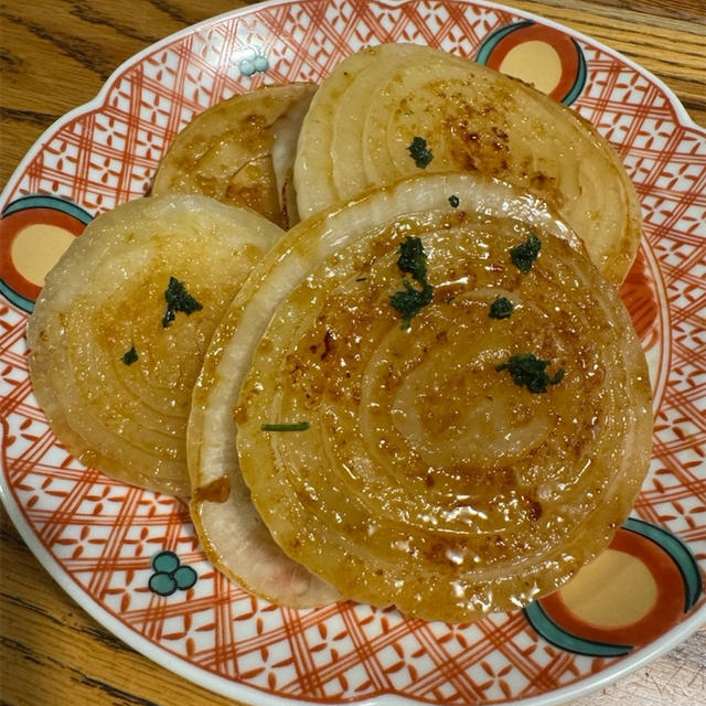 【新玉ねぎのステーキと豆腐のお焼き】