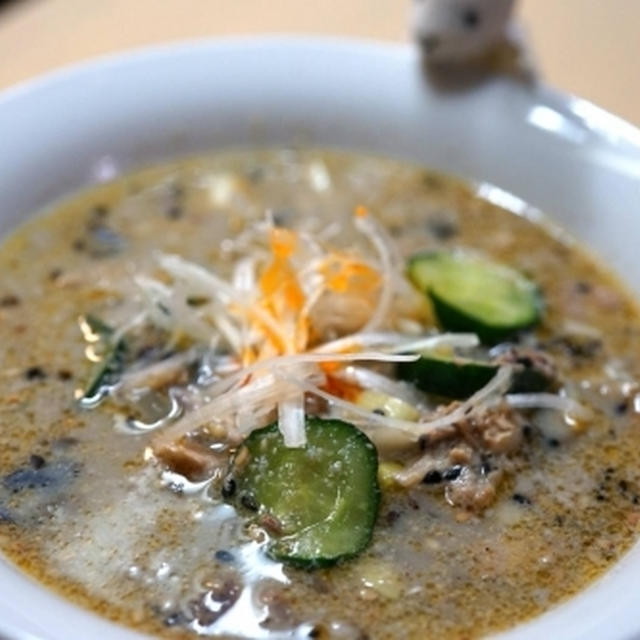 鯖の味噌煮缶詰のごま煮☆　