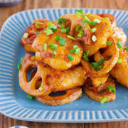 フライパンにおまかせ♪ご飯もお酒もすすむ♪『鶏むね肉とレンコンの重ね焼き〜甘酢照り焼き〜』
