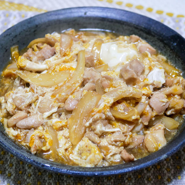 夫婦二人で食べる玉ねぎ太めな「親子丼大盛り」&久しぶりのラーメン屋さん「塩元帥」