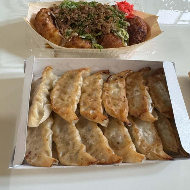粉もん屋八とみよしのぎょうざ