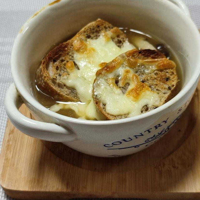 案外簡単オニオングラタンスープ